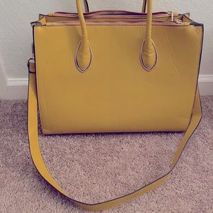 Mustard triple compartment tote bag with strap